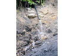 Toprak Kayınca Kaçak Su Hattı Ortaya Çıktı