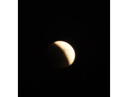 "Ay Tutulmasını" Cep Telefonlarına Kaydettiler