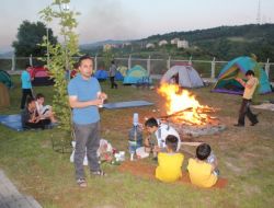 Okul Bahçesinde Kurdukları Çadırda Doğayla Bütünleştiler