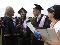 Eğitim Fakültesi Dekanı: Kpss’den Korkmayın, Öğretmene İhtiyaç Var