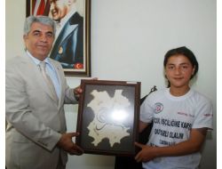 Çocuk İşçiliğine Karşı Mücadele Ediyorlar