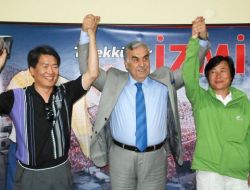 Güney Koreliler, Ak Parti'nin Başarı Sırrını Öğrenmek İçin İzmir'e Geldi