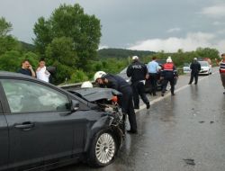 Bolu Tem'de Kaza: 5 Yaralı