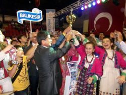Halkoyunları Türkiye Finalinin Birincisi Balıkesir Mehmetçik İlköğretim Okulu