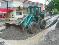 SEL SULARI KÖPRÜ YIKTI!..