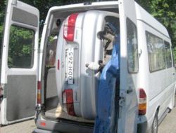 Arabayı Minibüse Paketlediler