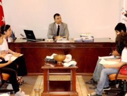 Diyarbakır Valisi: Çocuklara Taş Attıranların Çocukları İyi Okullarda Okuyor