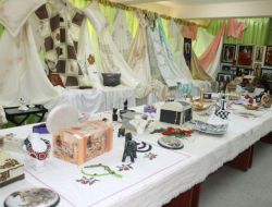 Halk Eğitimliler Eserlerini Sergiledi