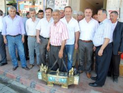 Ak Parti'ye Oy Veren Ayakkabı Boyacası 50 Yıllık Yerinden Uzaklaştırıldı