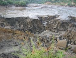 Simav'da Artçı Sarsıntılar Baraj Yıktı!
