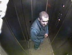 Hırsız Asansördeki Gizli Kameraya Yakalandı