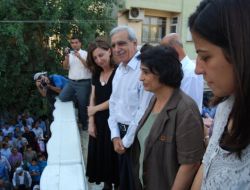 Bdp Yöneticilerinden Teşekkür Mitingi