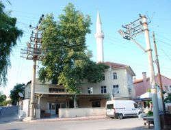 Yıkılıp Yeniden İnşa Edilecek Camiyi Kadın Mimar Tasarlıyor