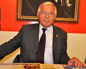 Mazbatasını oğlu ve kardeşi aldı