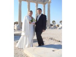 Eşler Arası Sevgi Sözleri Aile İçinde Sevgi Bağlarını Pekiştiriyor