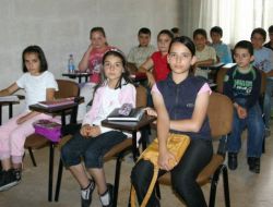 Öğrenciler, İngilizce Ve Bilgisayar Öğrenecek