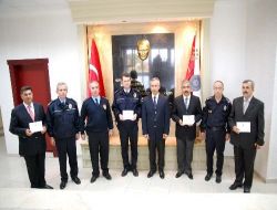 Sinop'ta Başarılı Polisler Takdirname İle Ödüllendirildi