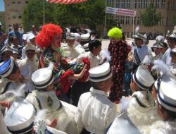 Akdoğu'lu İş Adamları Çat'ta 700 Çocuğu Sünnet Ettirdi