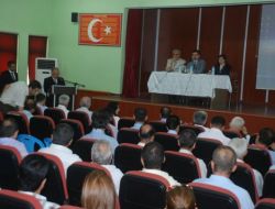 Vali Turhan'dan Öğretmenlere: Tatilde Kendinizi Geliştirin