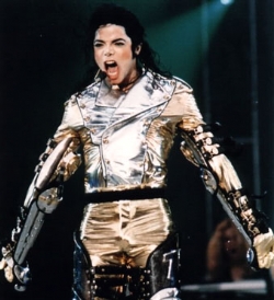 Jackson'un Doktoru Yalan Söylemiş!!