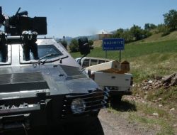 Tunceli'de Patlama İki Polis Sehit