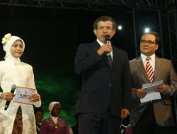 Türkçe Coşkusuna Ortak Olmak İsteyen Konyalılar Stadyuma Sığmadı