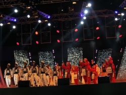 Türkçe Coşkusu Stada Sığmadı