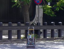 Abd Büyükelçiliği Önündeki Şüpheli Paketten 'Kiraz' Çıktı