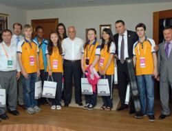 Türkçe’nin Çocukları Rektör Süha Aydın’ı Ziyaret Etti