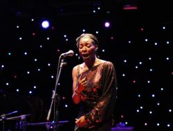 İspanyol Sanatçı Bursa'da Müzikseverlere Unutulmaz Bir Gece Yaşattı