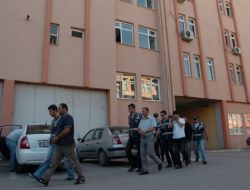 UYUŞTURUCU TACİRİ ‘POLİS’ ÇIKINCA