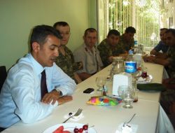 Tayini Çıkan Polis Ve Astsubaylara Veda Yemeği