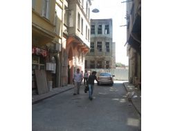 Otomobilin Altına Bırakılan Bebek, Ezilerek Can