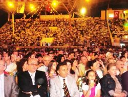 Türkçe'nin Coşkusu Stadyuma Sığmadı