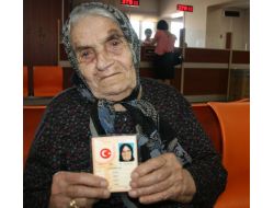 1907 Doğumlu Asiye Nineden 'Ölmedim Hayattayım' Mücadelesi