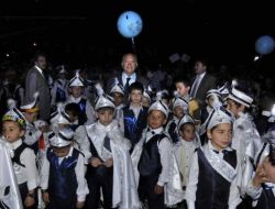 Sünnet Şöleninde Çocukları İsmail Yk Coşturdu