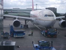 ATLASJET UÇAĞI ACİL İNİŞ YAPTI!