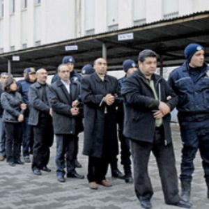 Kck'lı Vekillere de Tahliye Yok