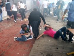 Biber Gazından Kaçan Eylemciler