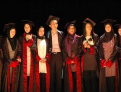 Belçika’daki Lucerna Koleji’nde Mezuniyet Coşkusu