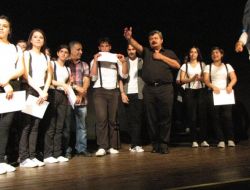 Büyükler Ağlattı, Gençler Güldürdü