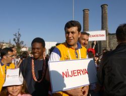 Dünya Çocukları Erzurum'da İstiklal Marşı Okudu