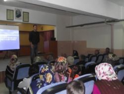 Engelli Aileleri Eğitiliyor