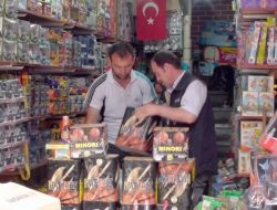 Oyuncakçılara Havai Fişek Operasyonu