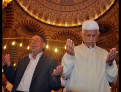 Selimiye Camii'nde Kandil Coşkusu