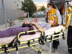 Tarım İlacı Rüzgarın Etkisiyle Çevreye Yayıldı: 20 Tarım İşçisi Hastanelik Oldu