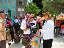 Manisalı Kadın Dernekleri Sarıahmetli Köyüne Yardım Etti