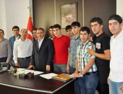 Iraklı Öğrencilerden Belediyeye Ziyaret