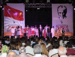 İzmirli İşadamları Çocukları Ayakta Alkışladı