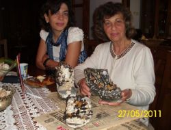 Sinop’ta Sahilde Bulunan Midyeli Ayakkabılar İlgi Görüyor